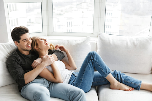 Feel The Clouds - Chill Date Ideas That Are Way Better With THC Drinks